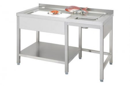 Vorbereitungstisch für Fisch und Fleisch