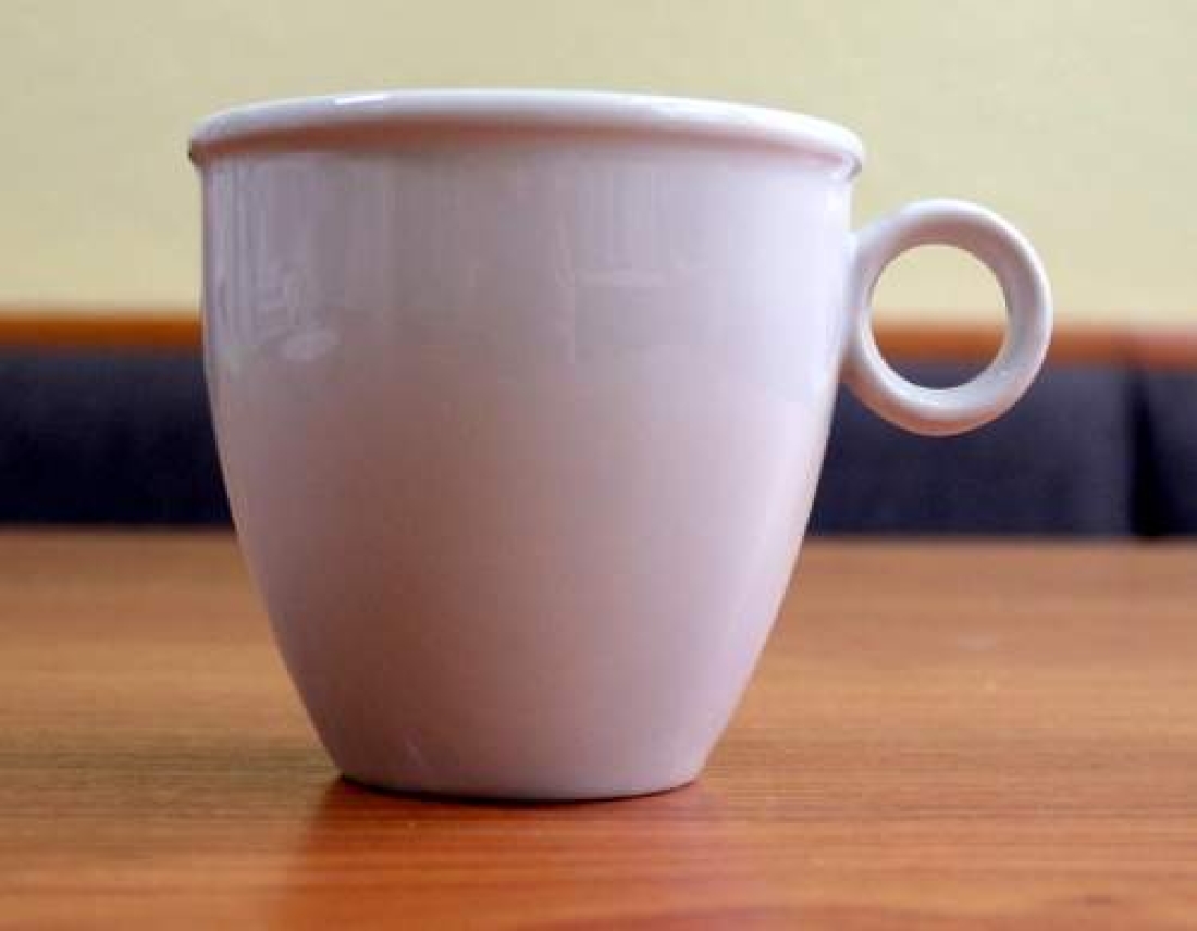 Kaffee-Obertasse 0,18 l + Untere, Porzellan "Bella" -Restposten-