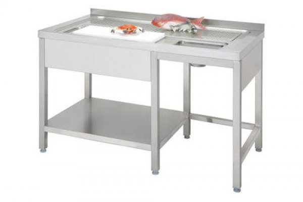 Vorbereitungstisch für Fisch und Fleisch